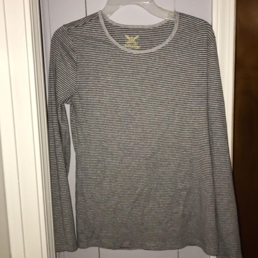 Women’s long sleeve shirt size Large